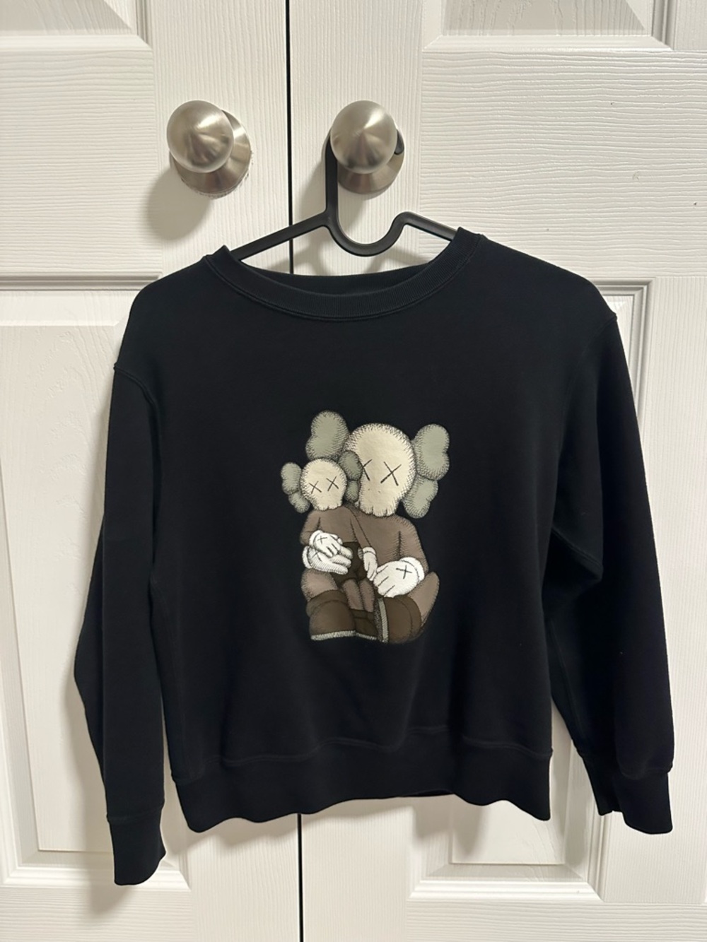Uniqlo Sweatshirt Bundle. Price is for all 5 items. Boy size 9-10.